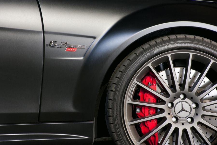  Mercedes-Benz C63 AMG DR520 2010 года  (фото 4 из 9)